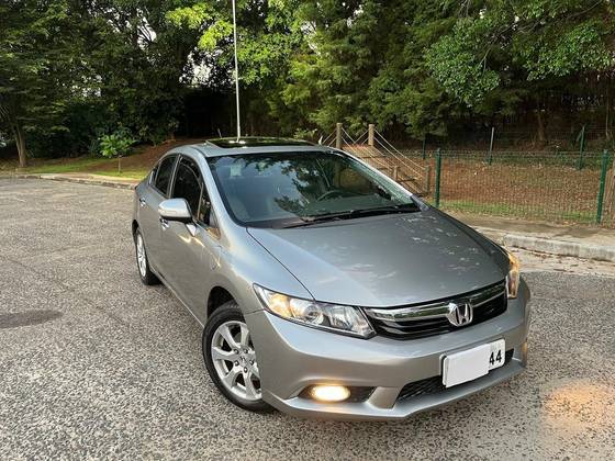 HONDA CIVIC 1.8 EXS 16V FLEX 4P AUTOMÁTICO HONDA CIVIC 1.8 EXS 16V FLEX 4P AUTOMÁTICO